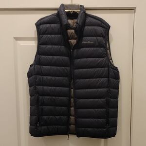 Eddie Bauer Men's Navy Blue Puffer Vest
